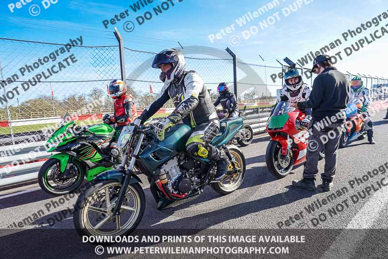 donington no limits trackday;donington park photographs;donington trackday photographs;no limits trackdays;peter wileman photography;trackday digital images;trackday photos